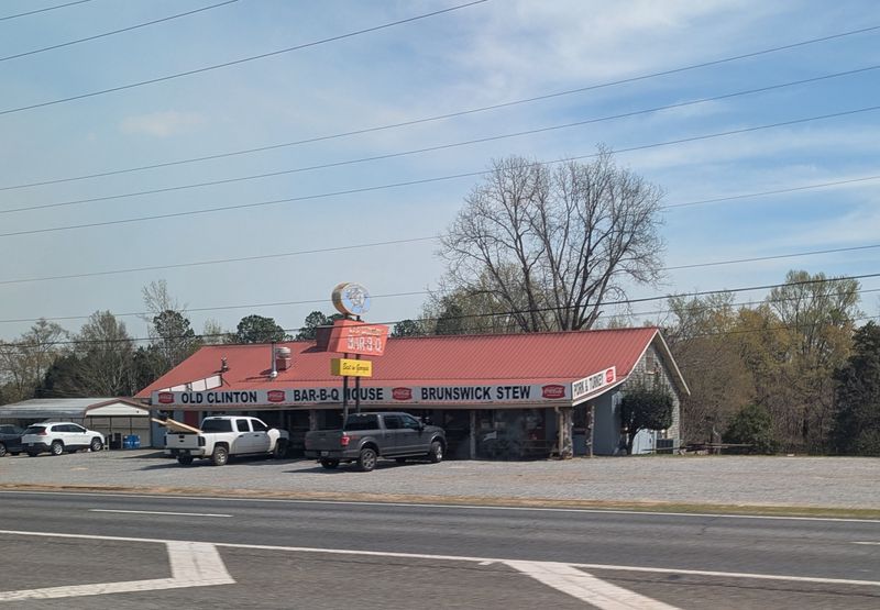 Old Clinton Bar-B-Q — Gray, Georgia