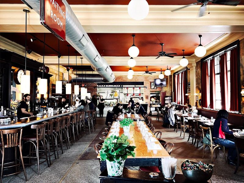 Karl's Diner: Detroit's Greasy Spoon Glory
