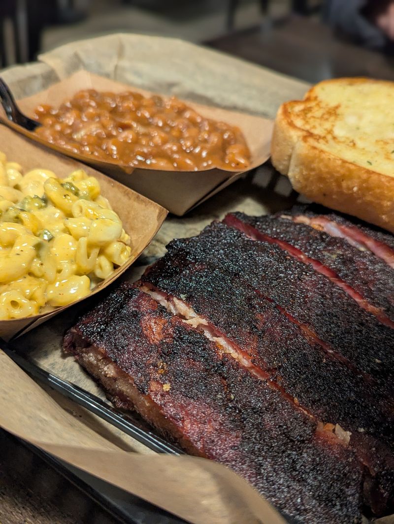 Shigs In Pit BBQ & Brew – Fort Wayne