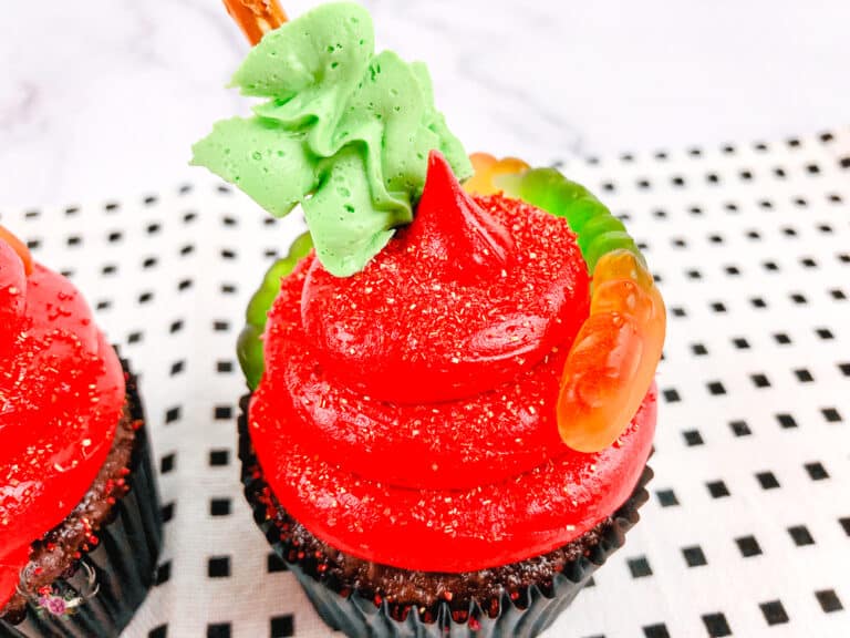 Cute Apple Shaped Cupcakes