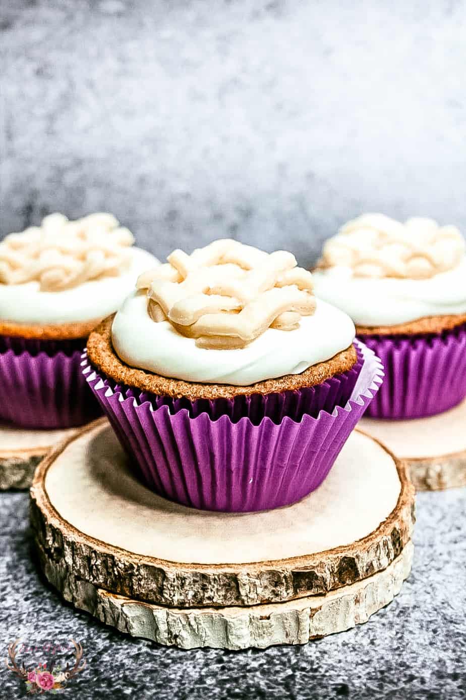 Wie man Zimt-Apfelkuchen-Cupcakes macht