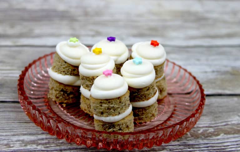 easy cakes made with banana