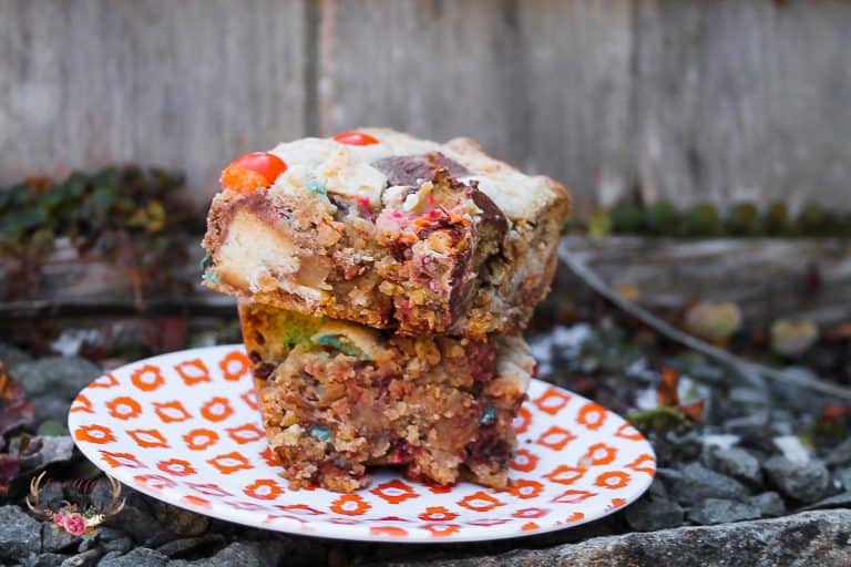 halloween candy blondies