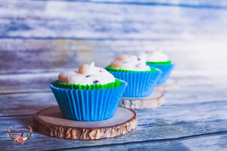 Here is an easy cannoli cupcake recipe that tastes just like the Authentic cannoli filling. Obviously the cannoli filling is the best part of this Italian dessert!