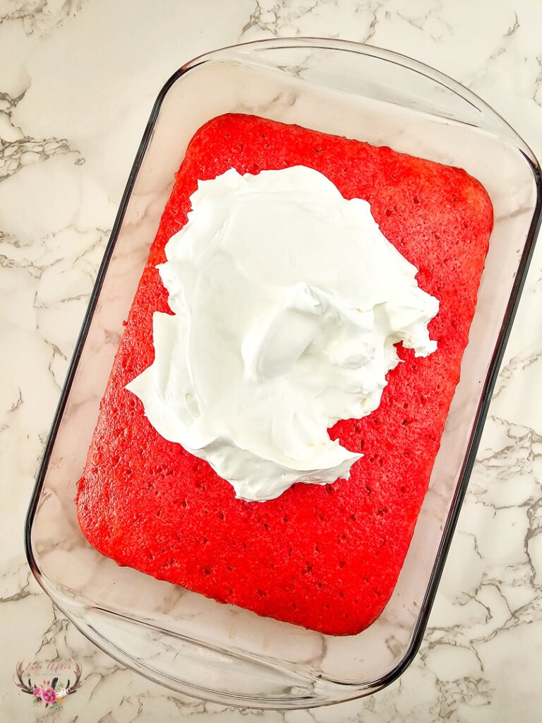 cherry jell-o poke cake