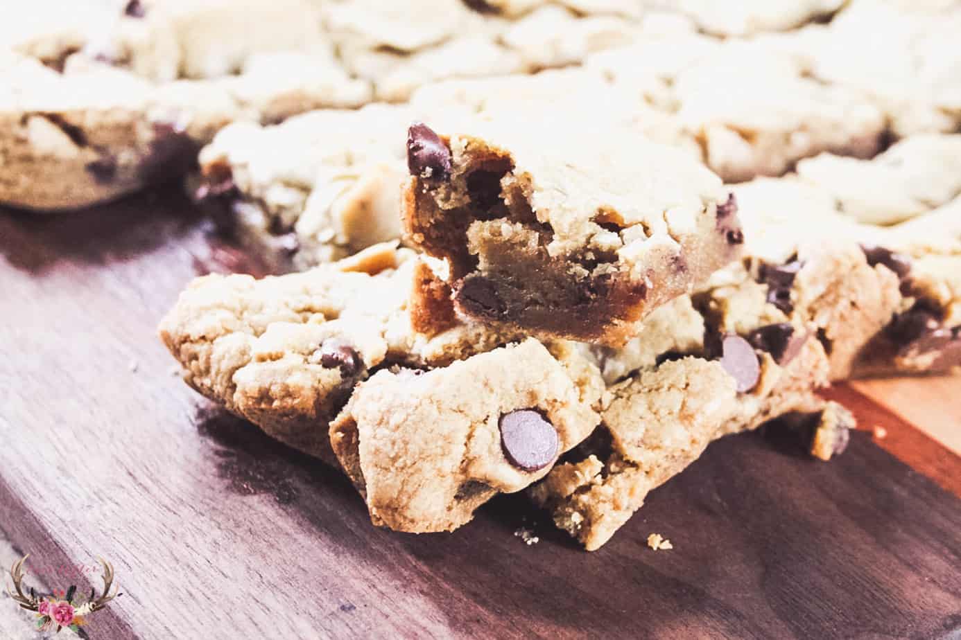 easy chewy chocolate chip cookie bars