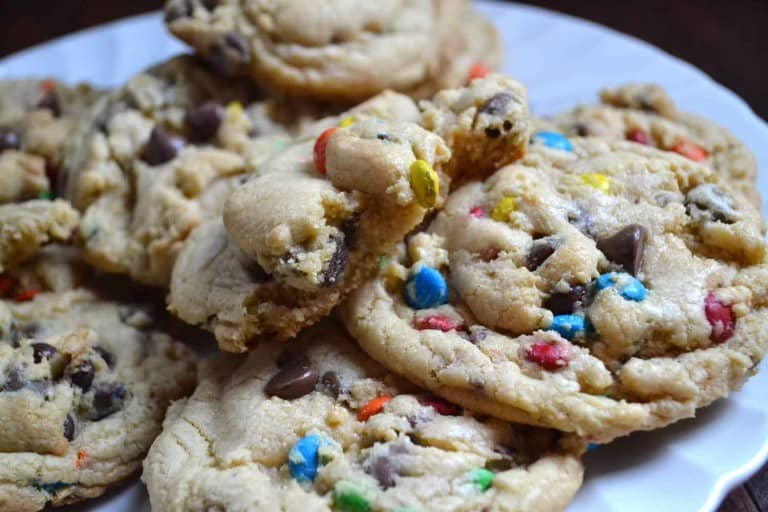 THE BEST SOFT AND CHEWY CHOCOLATE CHIP M&MS COOKIES