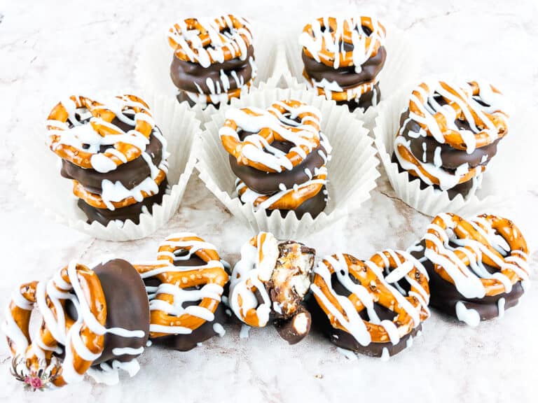 caramel chocolate pretzel