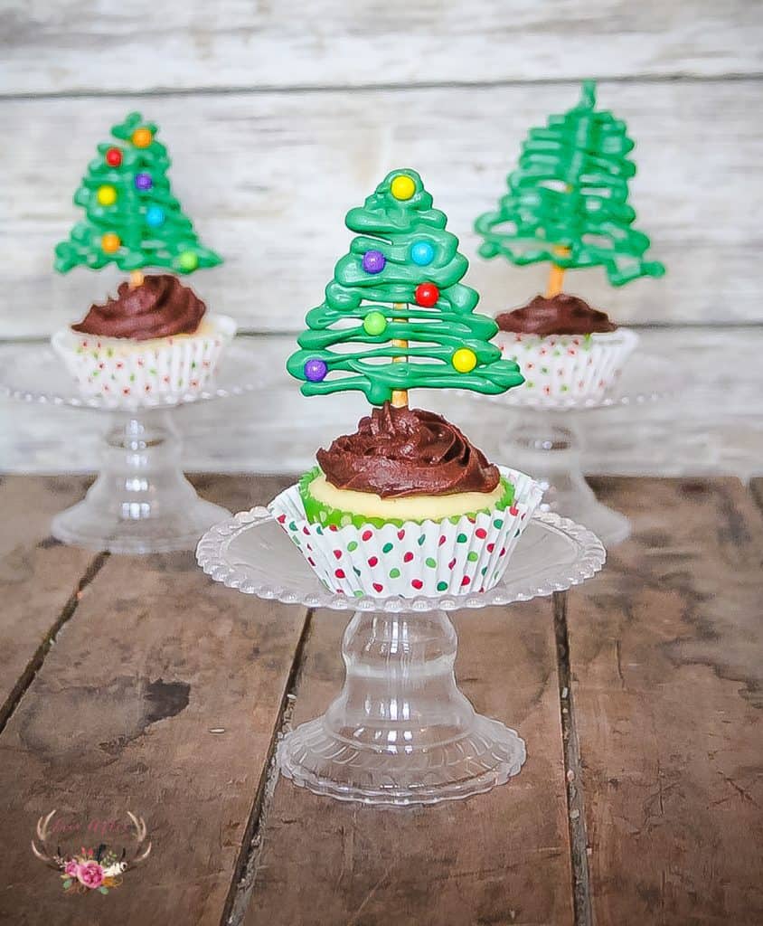 Christmas Tree Cupcakes - Ever After in the Woods