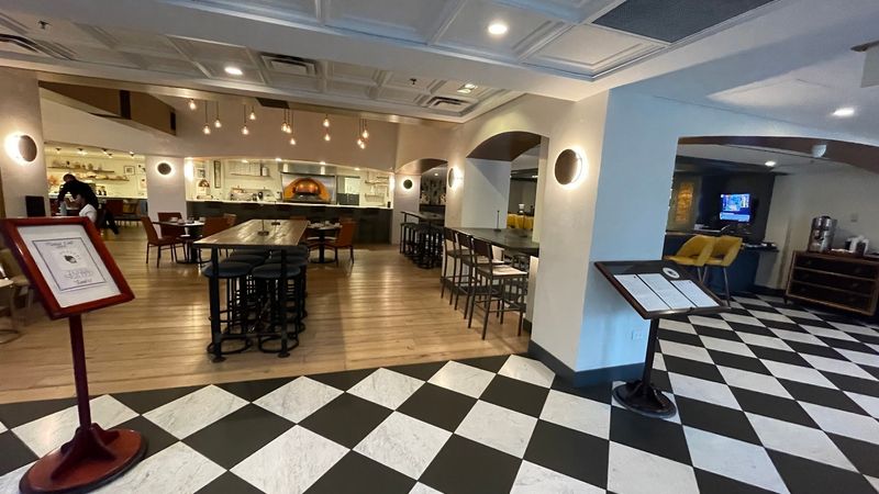 Gattara Restaurant & Bar