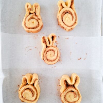 Easter Bunny Cinnamon Rolls