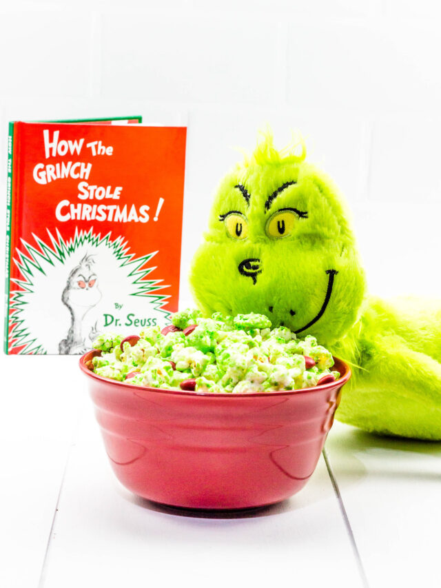 Grinchy Popcorn for Holiday Movies