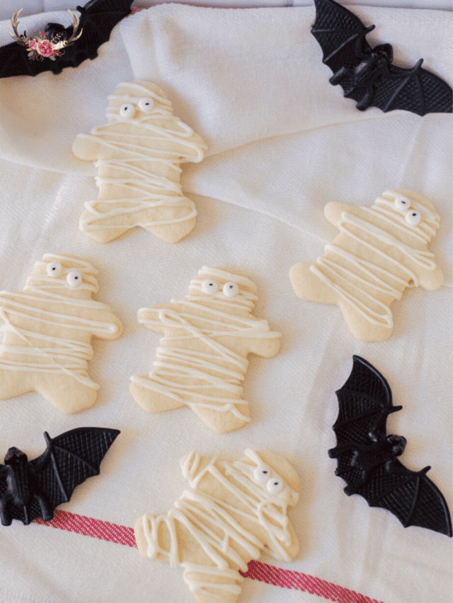 Make Mummy Cookies Using Gingerbread Cookie Cutter