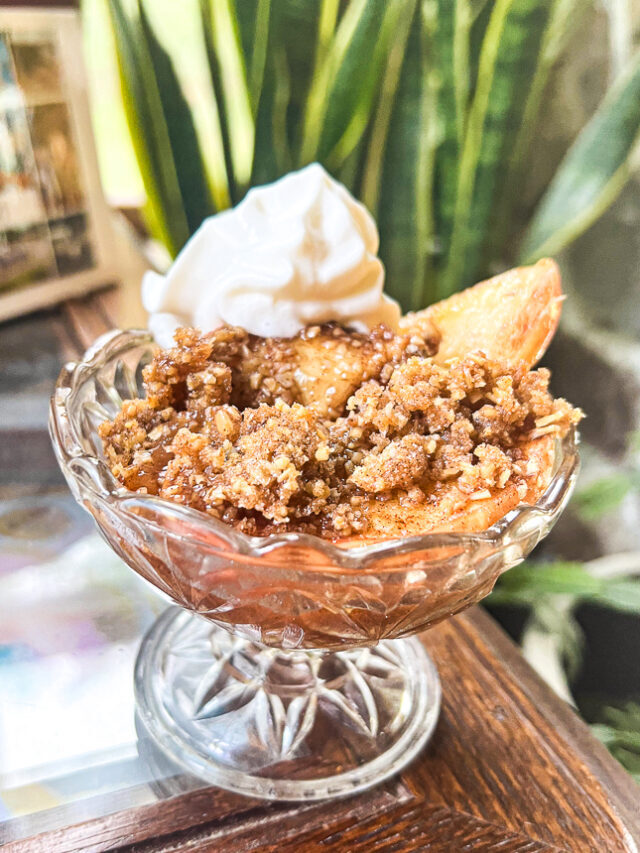 Easy Apple Crisp Recipe  to Make this Fall