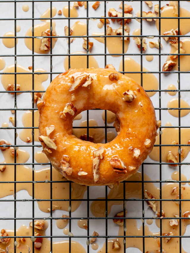 Easy Maple Donuts