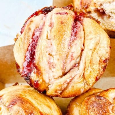 raspberry cream cheese scuffin