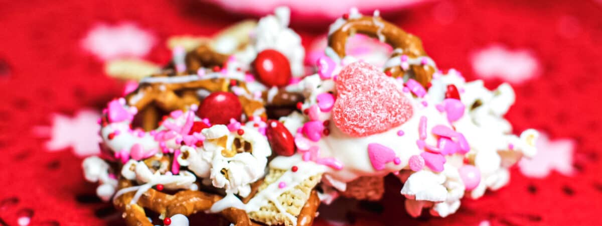 cupid crunch | valentine snack mix-33