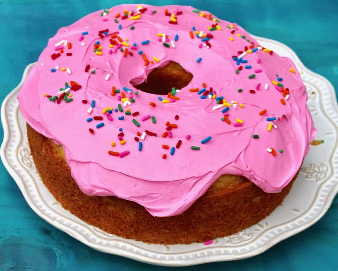 how to make a big donut cake for birthday party