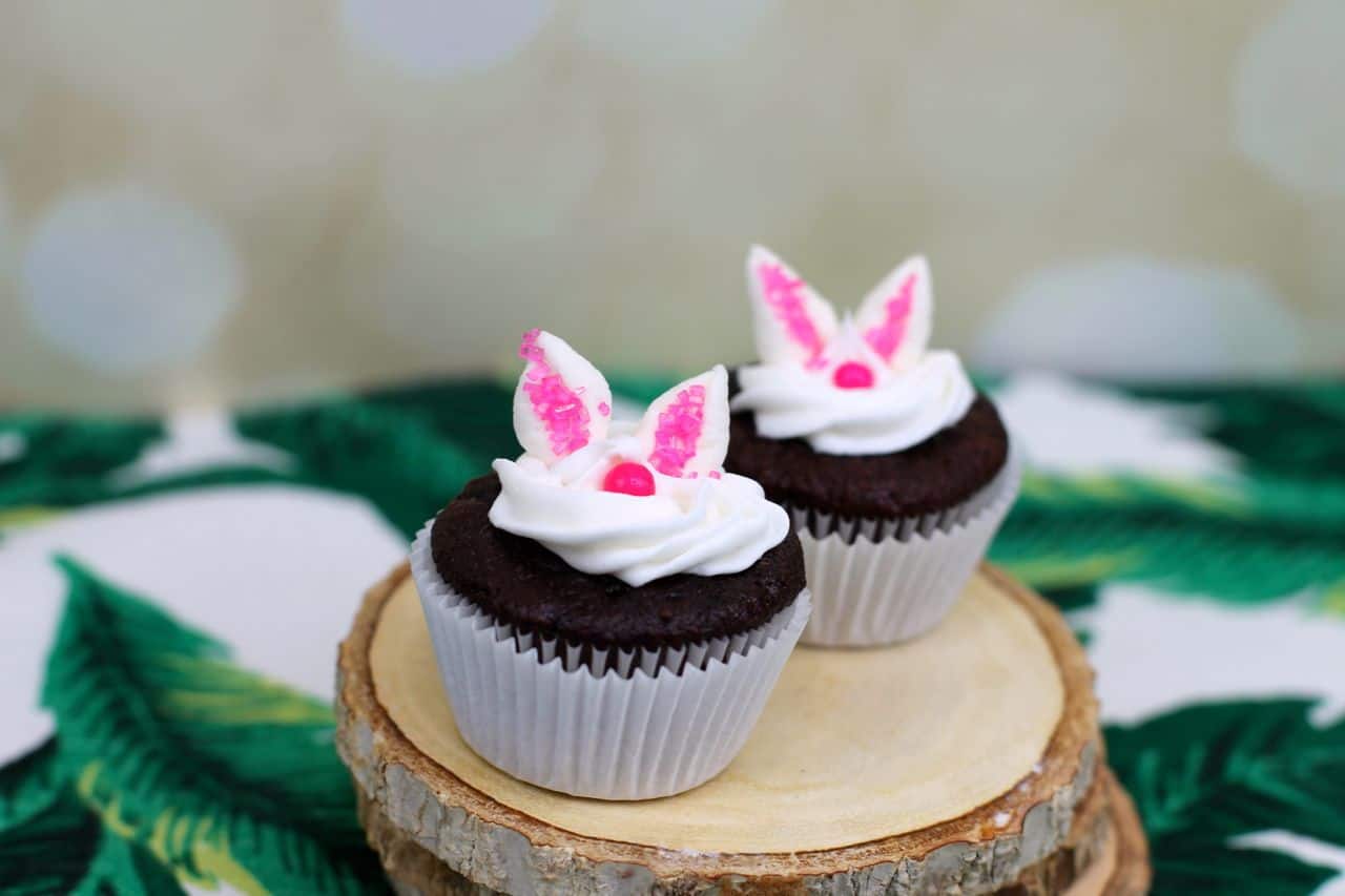 easy to make bunny ear cupcakes for birthday, shower and baby party