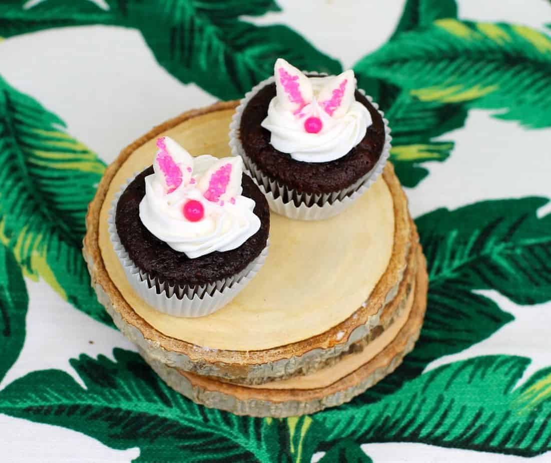 cute bunny cupcakes for showers or birthday parties
