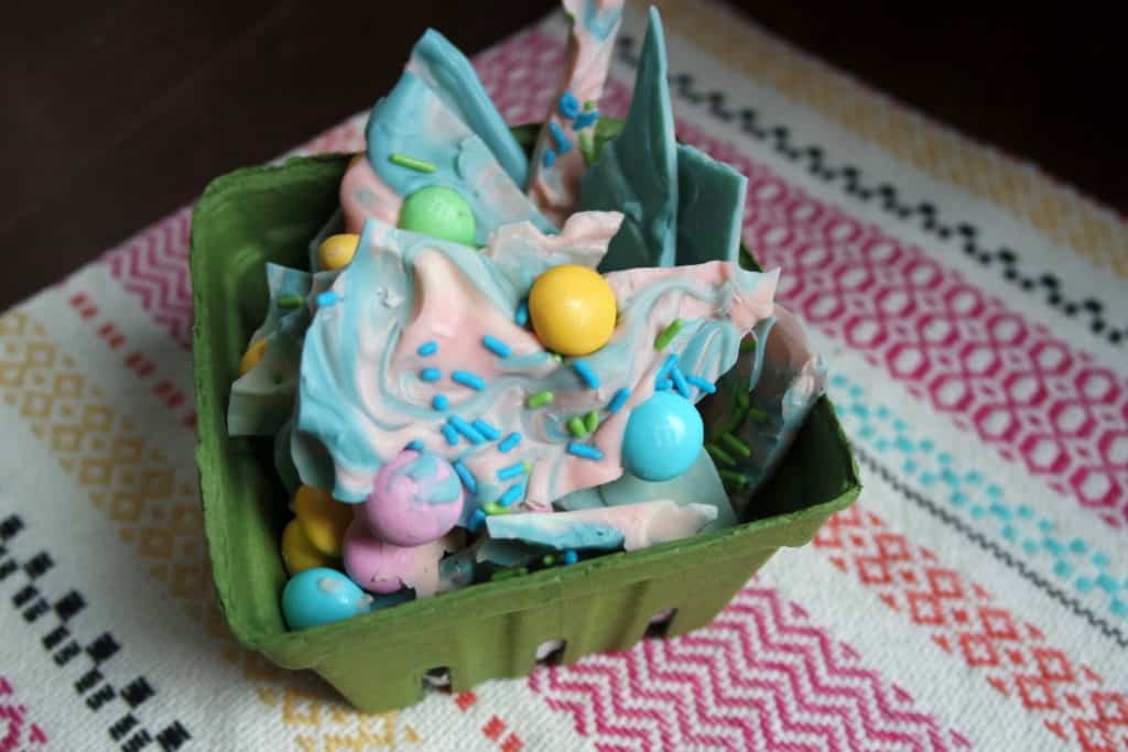 easy unicorn chocolate bark for birthday parties