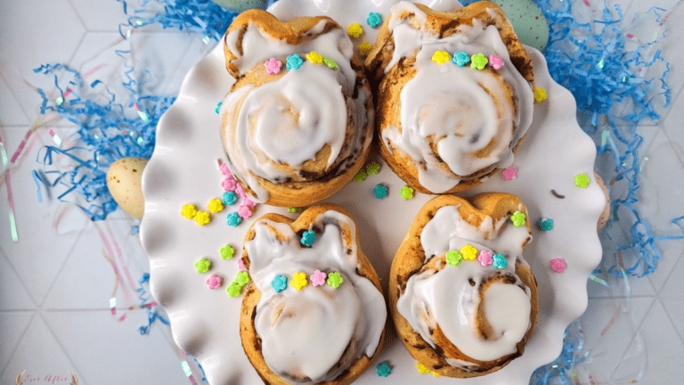 Easter Bunny Cinnamon Rolls