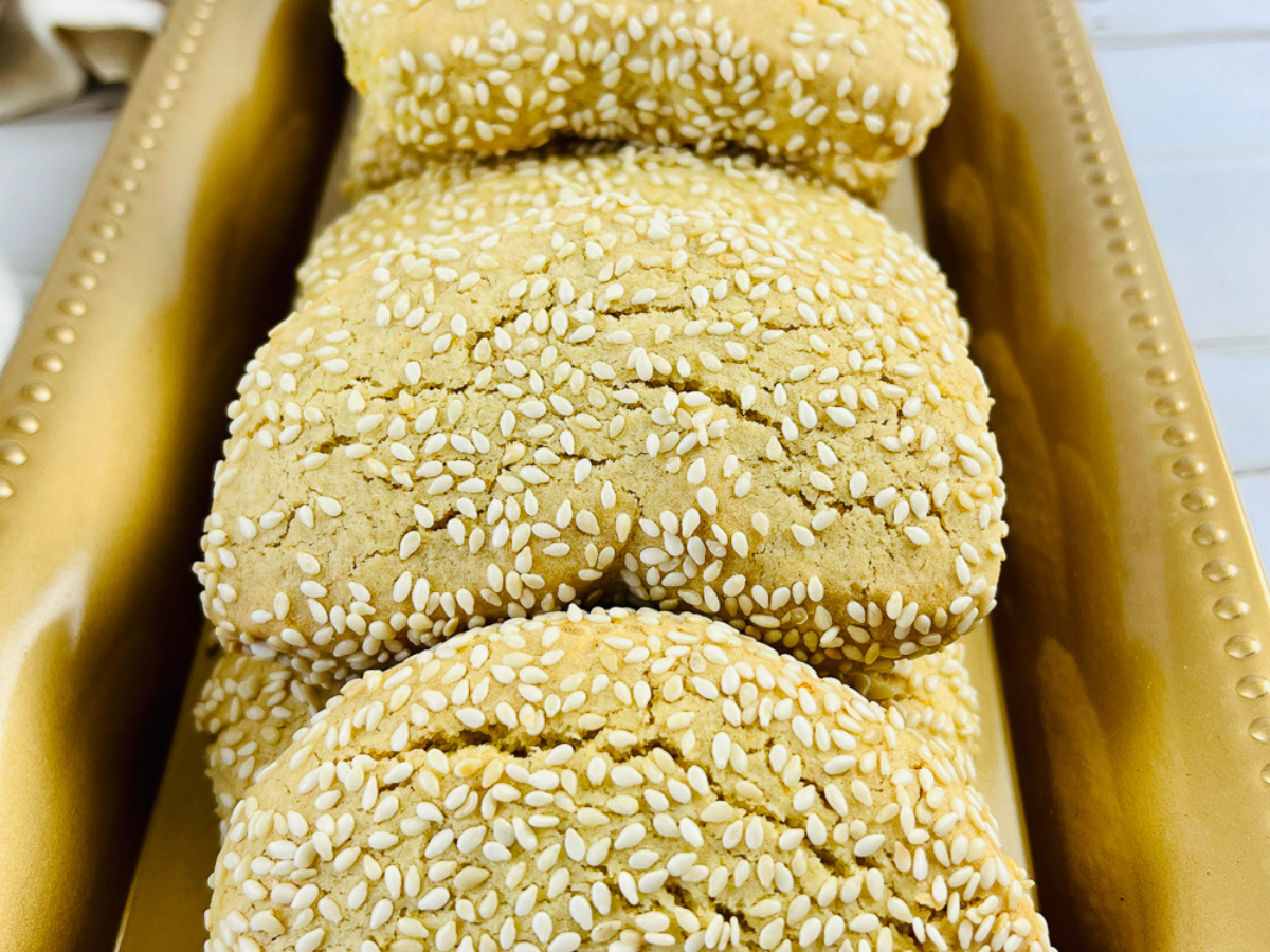 Traditional Italian Sesame Cookies: A Taste of Italy