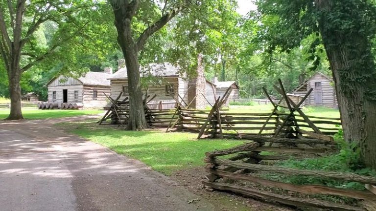You Can Still Walk The Same Dirt Paths Young Abe Lincoln Did At This Illinois Village For Almost Nothing