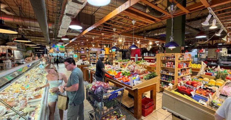 12 Surprisingly Affordable Pennsylvania Specialty Markets Where You Can Feed The Whole Family