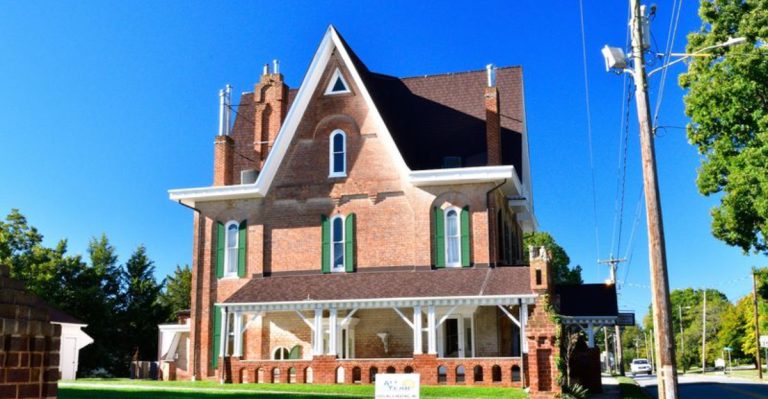 This North Carolina Mansion Has 22 Rooms, Seven Levels, And A Floor Plan That Refuses To Behave