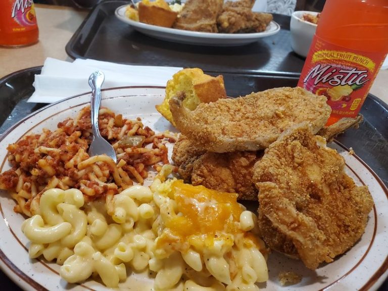 This Illinois Soul Food Kitchen Fries Its Catfish Golden And Serves Cornbread Straight From The Oven
