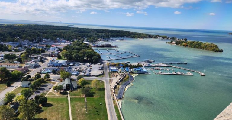 This Walkable Ohio Lake Town Was Just Named A Must-Visit Late Summer Escape