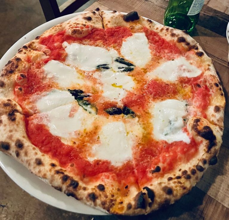 Travelers Cross Illinois For The Wood-Fired Neapolitan Pizzas At These 6 Pizzerias