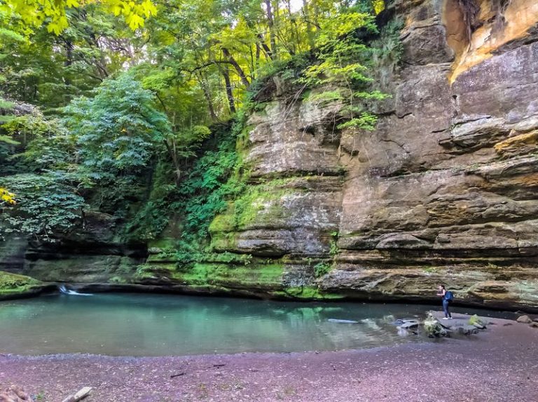 This Illinois State Park Hides A Dells Canyon You Can Reach Only By Guided Boat