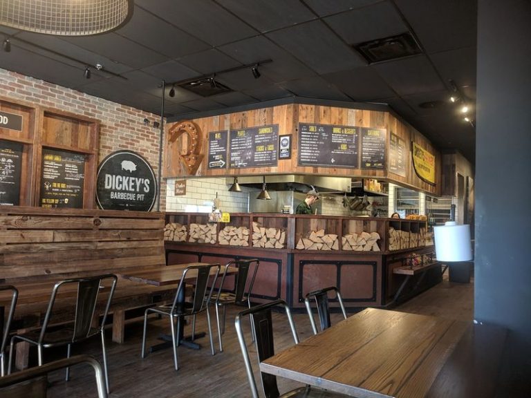 Bring Stretchy Pants, Because This Washington Smokehouse Piles Brisket Plates Big Enough To Share