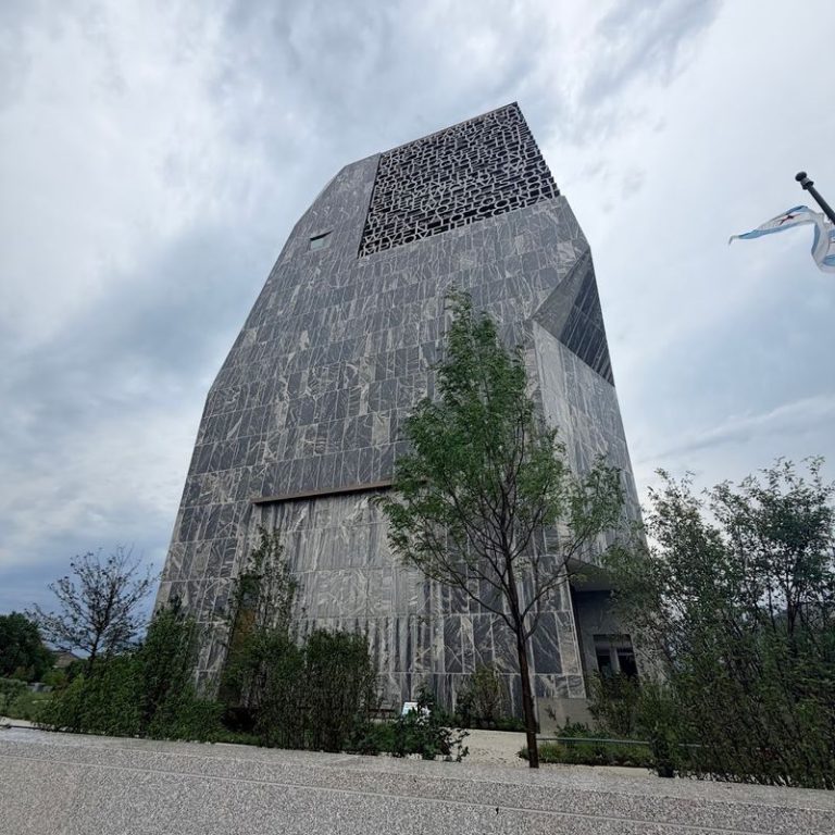 This New Presidential Museum In Illinois Gives You Plenty More Than Architecture To Talk About