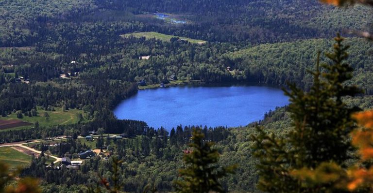 Why Everyone Is Going To The Adirondacks In New York This Fall