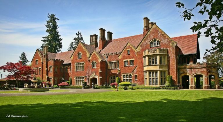 You Can Spend The Whole Night Inside This Enchanting Hidden Castle Tucked Away In Washington