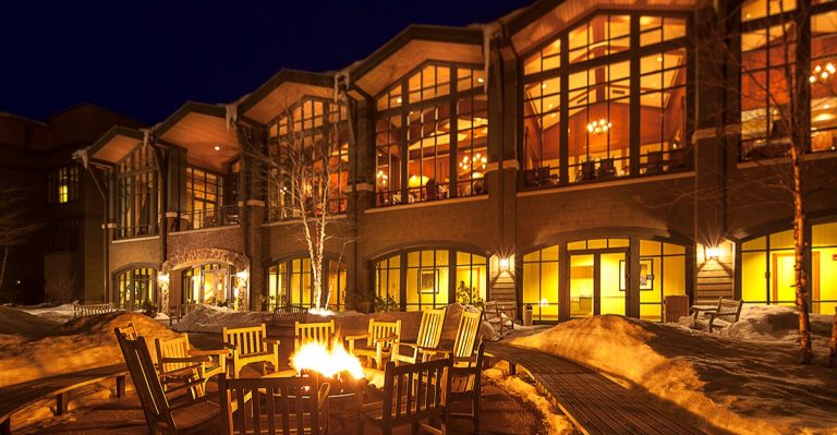 This Adults-Only Pennsylvania Inn Offers A Peaceful Lakeside Escape Without The Crowds