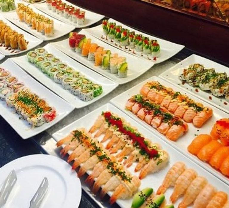 This Huge Illinois Seafood Buffet Piles On Crawfish, Sushi, And Hibachi For One All-You-Can-Eat Price