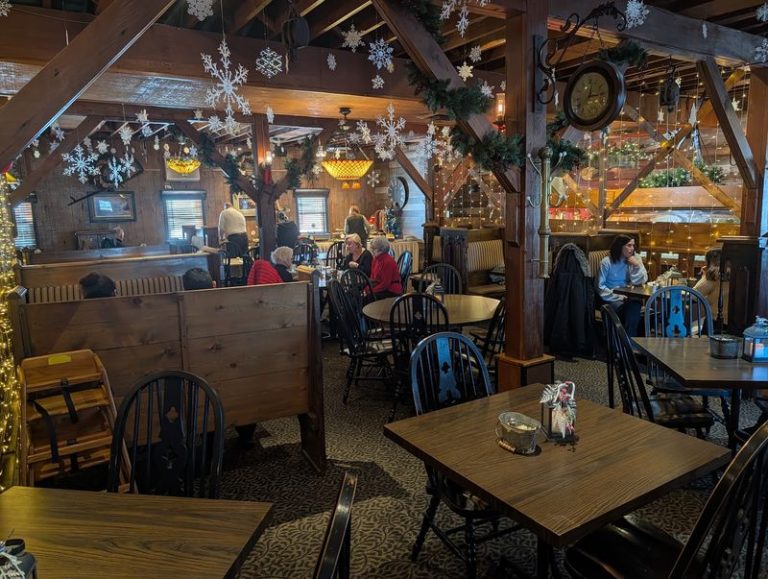 This Ottawa, Illinois Diner Serves Its Homemade Pork Chops With Real Skillet-Fried Potatoes