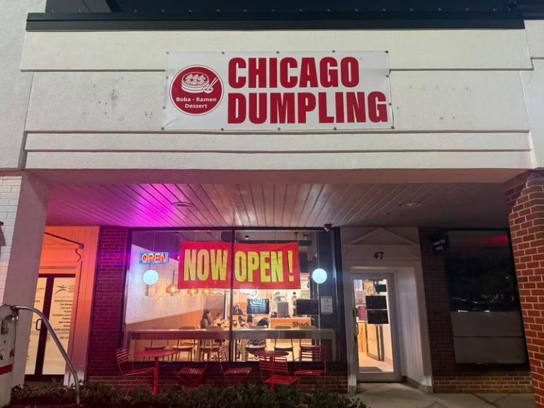 You Can Ladle Up A Bowl Of Fresh Chicken And Dumplings At These 7 Illinois Comfort-Food Restaurants