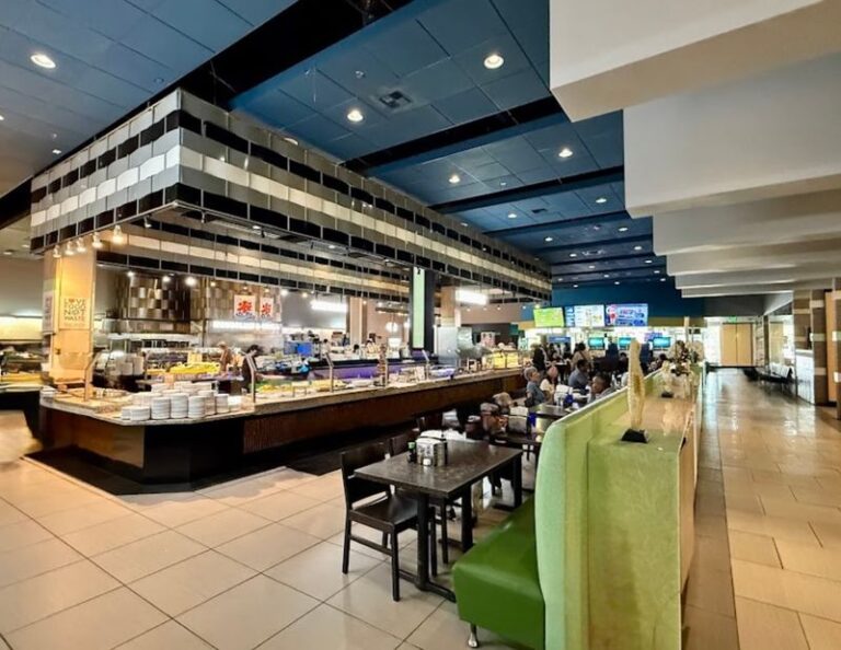 This Washington Buffet Serves King Crab Legs, Dim Sum, And Sushi All You Can Eat