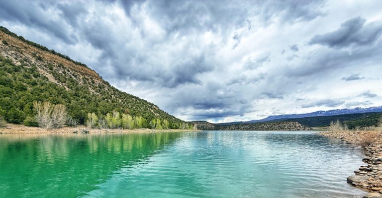 This Colorado State Park Gets Zero Crowds And All The Stunning Views