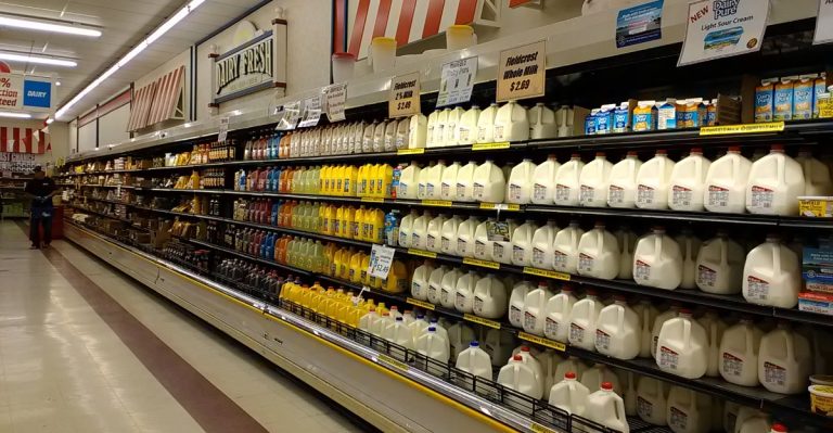 Tennessee Families Keep This Grocery Store On Their List When They Need To Save Money