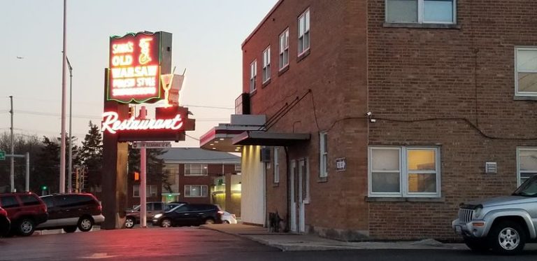 This Old-School Illinois Polish Restaurant Still Wins People Over The Same Way It Always Has