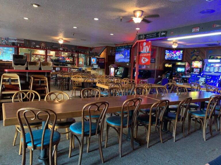 9 Washington Pizza Parlors Where Old-School Arcade Games Still Line The Walls