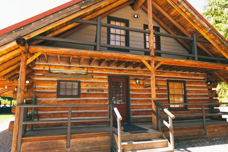 Washington Has A Pick-Your-Own Christmas Tree Farm Where Hot Cocoa And Hayrides Come Free