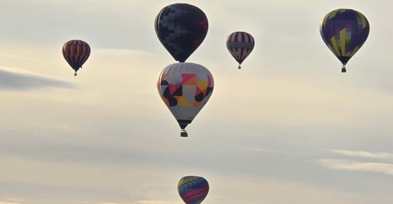 This Washington Balloon Festival Fills The Mountain Valley Sky With A Floating Parade Of Color