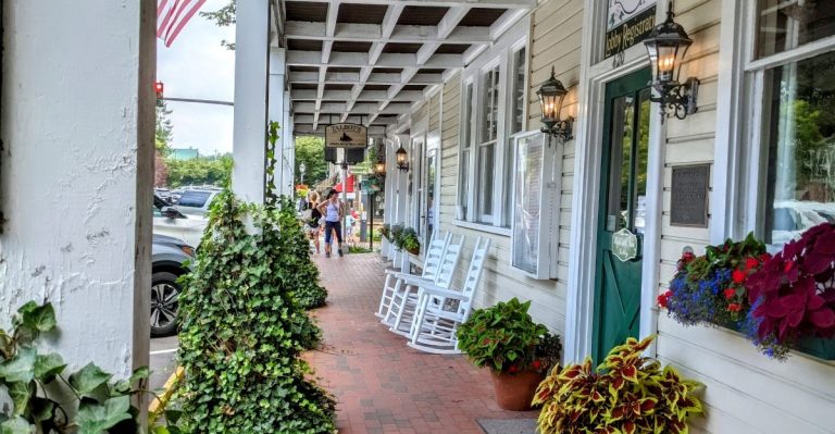 This North Carolina Mountain Town Is Especially Beautiful After The Summer Crowds Leave